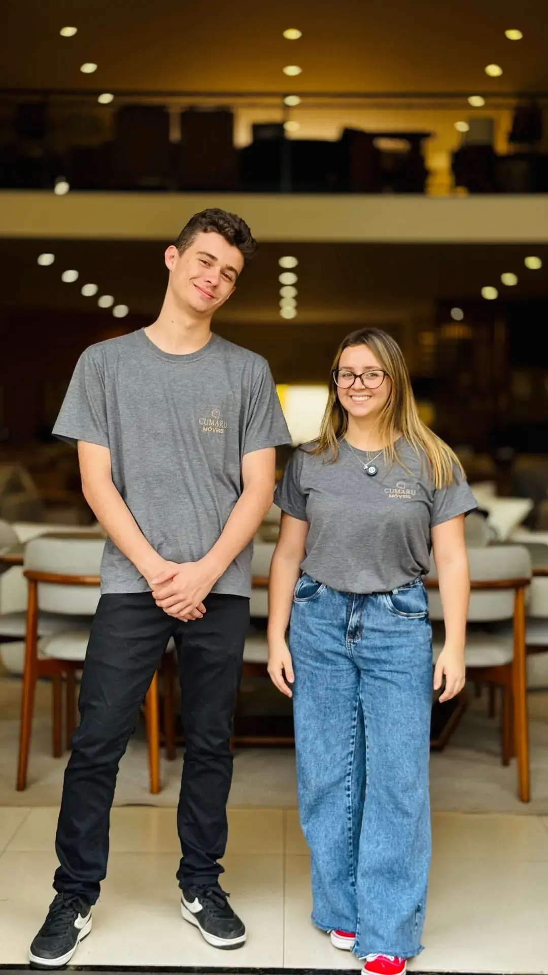 Equipe da Cumaru no showroom